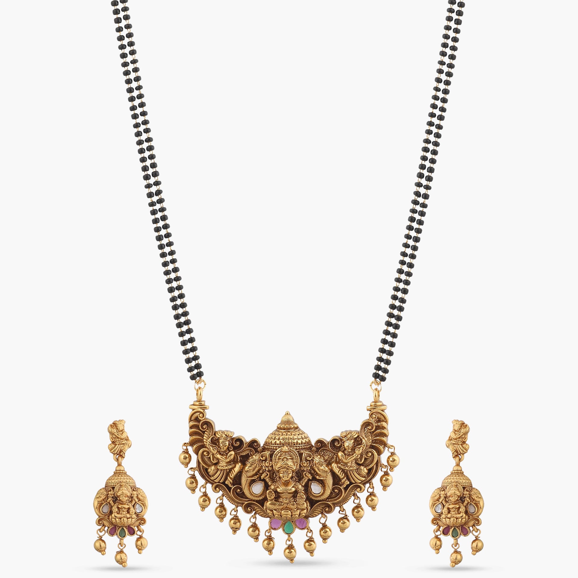 Oindrila Antique Black Beads Pendant Set