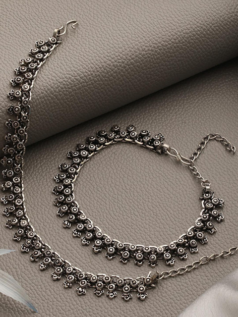 Sangria Set of 2 Silver-Plated & Oxidised Handcrafted Anklets