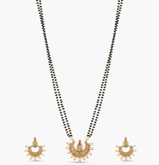 Pushti Antique Green Kempu Black Beads Necklace Set