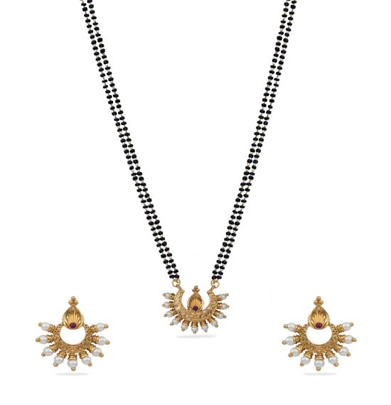 Pushti Antique Red Kempu Black Beads Necklace Set